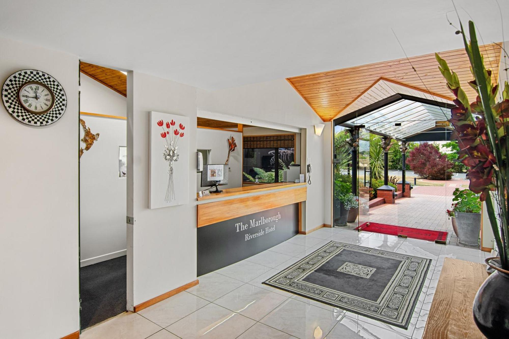 Riverside Hotel Marlborough Бленхайм Екстериор снимка